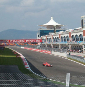 Araçlar F1 pistinde test edilecek