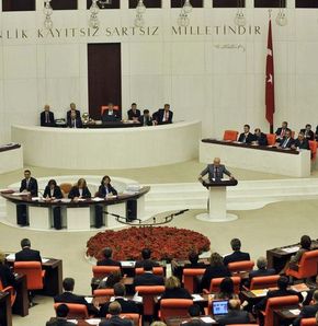 Anayasa paketi Meclis'e geliyor