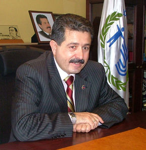 MHPli belediye ba�kan� istifa etti