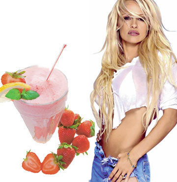 Seksi yıldızın elinden milkshake
