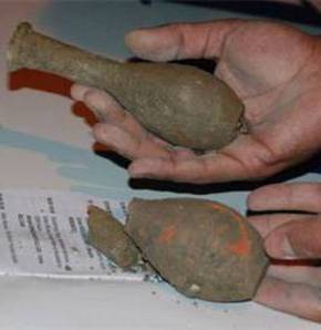 Tarihi mezardan gözyaşı şişesi çıktı