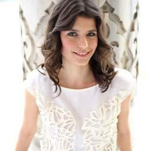 Beren Saat şimdi de sigarayla savaşacak 527068_detay