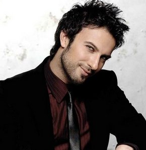 Tarkan - Gülüşü Bir Başka