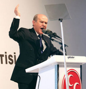 MHP'den Barış Manço'lu kampanya