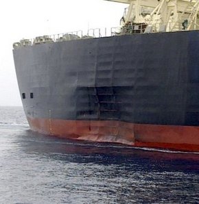 Tekne aşırı yük nedeniyle alabora oldu