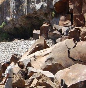 Bitlis'te faciaya kıl payı!