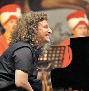 Mehteranlı piyano konseri