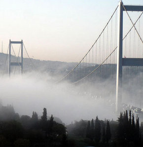 Sis Boğaz'ı kapattı