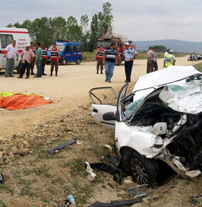 Gelibolu'da kaza: 4 ölü
