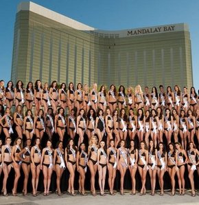 Konu: İşte kainatın en güzel kızları, Miss Universe 2010 ve