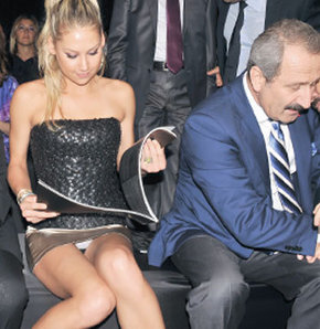 Anna'dan frikik �st�ne frikik FOTO GALER�