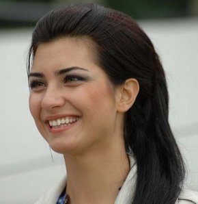 Suriye basını, Tuba Büyüküstün'le ilgili uyardı!