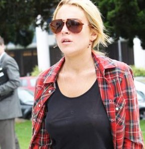 Lindsay frikikleriyle döndü GALERİ
