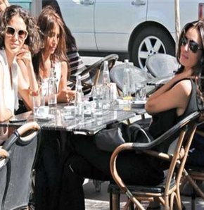 Eski günleri yad ettiler