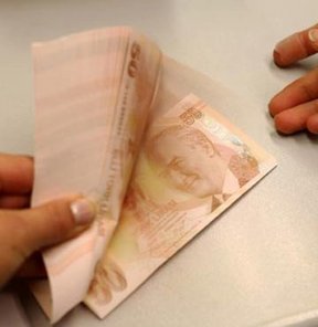 Bankalara olan borçlar artıyor