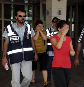 Anne-kız grup seks yapmış, oğul kaydetmiş