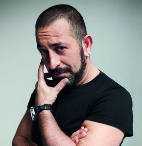 Cem Yılmaz'dan 2011 model espriler