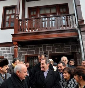 'Mehmet Akif Ersoy Müze Kütüphanesi' açıldı