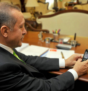 Başbakan’ın cep telefonunu hangi danışmanı taşıyor?