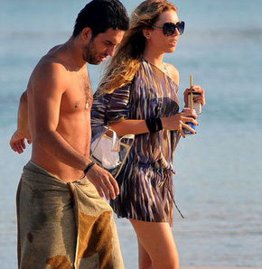 Arda'yla Sinem'in Çeşme keyfi