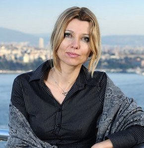 Kültür elçisi Elif Şafak
