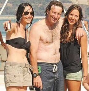 Hülya'yla bir araya gelmedi