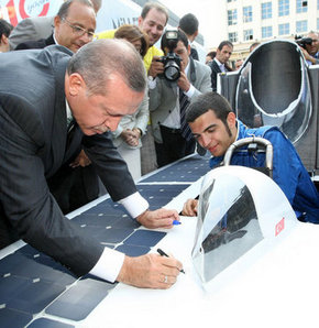 Sokrat Başbakan Erdoğan'a tanıtıldı!