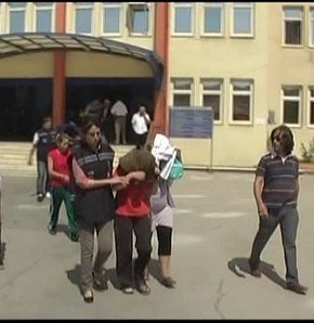 Küçük kızlara zorla fuhuş!