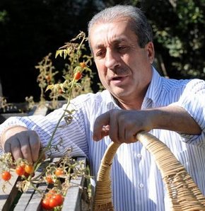 Bilinmeyen Mehdi Eker