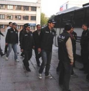 Kadıköy Belediyesi operasyonunda 2 tutuklama