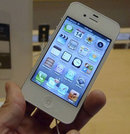 iPhone'un 4'ü SOS verdi!