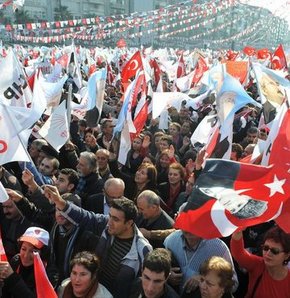 CHP'nin İzmir mitingi tartışma yarattı
