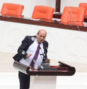 http://im.haberturk.com/2011/12/11/696022_detay.jpg?1323601069