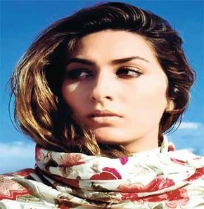 Estrella Morente geliyor
