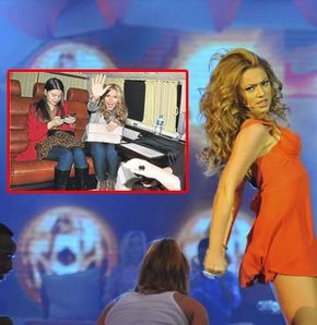 Hadise kilolarıyla dertli