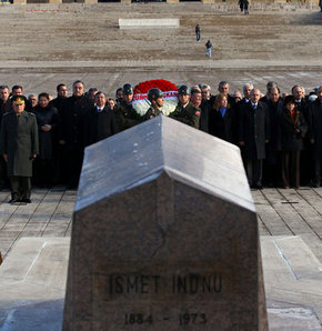 İsmet İnönü 38. ölüm yıldönümünde anıldı