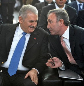 Yeni �afak Gazetesi'nden Ula�t�rma Bakan�'na a��r itham!