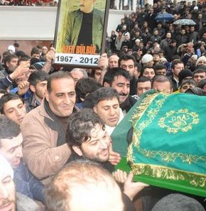 Son Yolculuğunda İzdiham Yaşandı