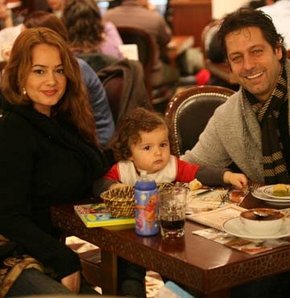 Ünlü sanatçının eşi ölümden döndü! 