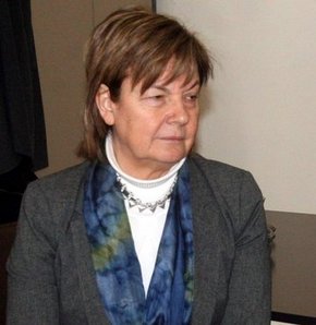 Hülya Güven: Her iki taraftan da şehitlerimiz oluyor