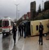 İstanbul'da yolcu minübüsü devrildi