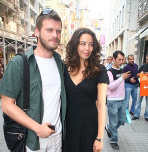Kıvanç ve Azra'nın arası limoni
