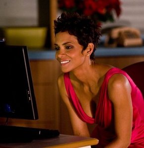 Halle Berry ayakkabı tasarımcısı oldu