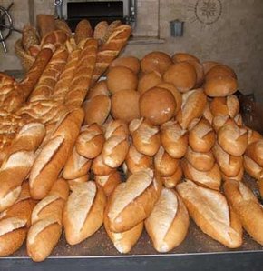 Poşetini yanında getirene indirimli ekmek 