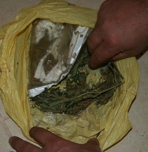 Bir ayda 932 kilo uyuşturucu ele geçirildi