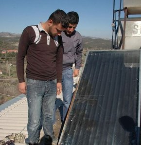 Gunfire Turkey's border with Syria
