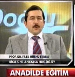"Renksiz ve kokusuz bir anayasa gerekli!" Fazıl Hüsnü Erdem, Doğru Açı, Belkıs Kılıçkaya