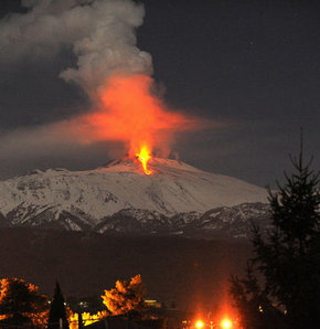 Uyuyan dağ uyandı - İtalya, Etna yanardağı