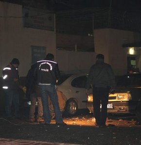 Diyarbakır E Tipi Cezaevine havai fişek ve molotofkokteylli saldırı- Diyarbakır, E tipi cezaevi, molotofkokteyli, havai fişek