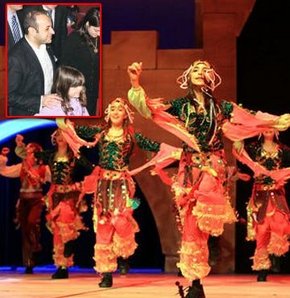 Kıvılcım gösterisi yine büyüledi  GALERİ